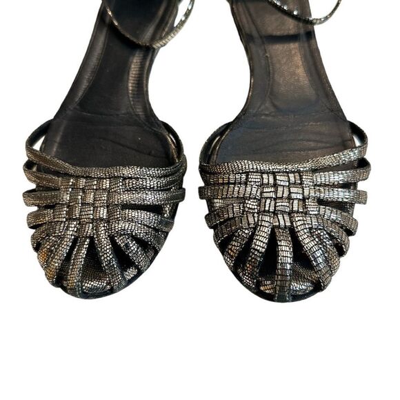 FENDI Metallic Caged Ankle Strap Leather Flats - Picture 2 of 10